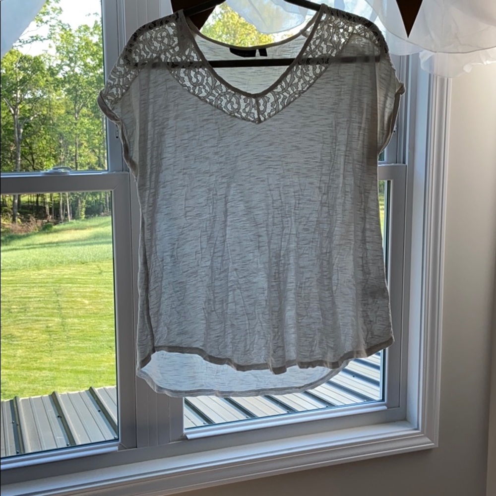 white t shirt